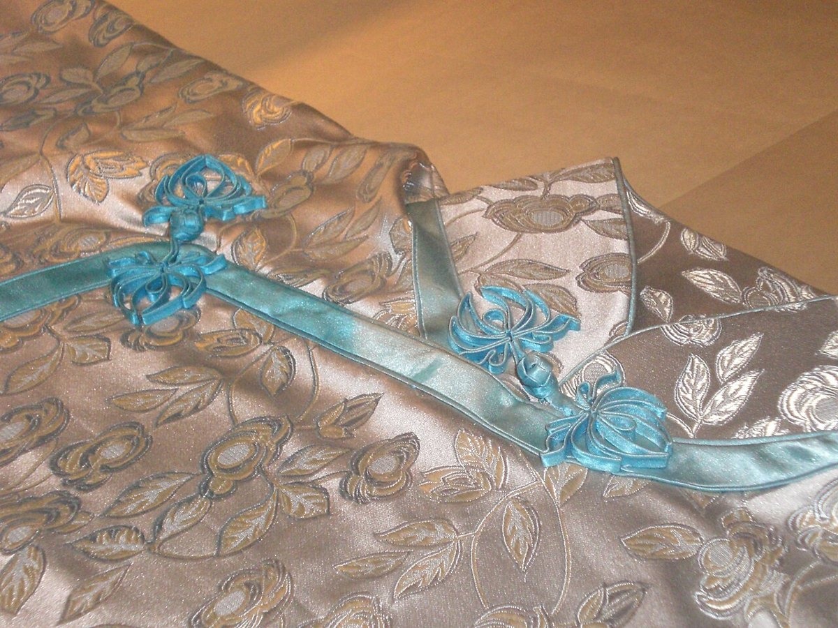 Qipao-style dress — photo 3 of 4