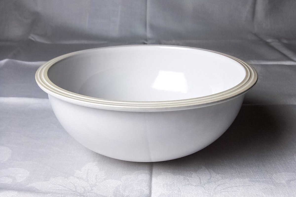 White stoneware serving bowl — photo 2 of 4