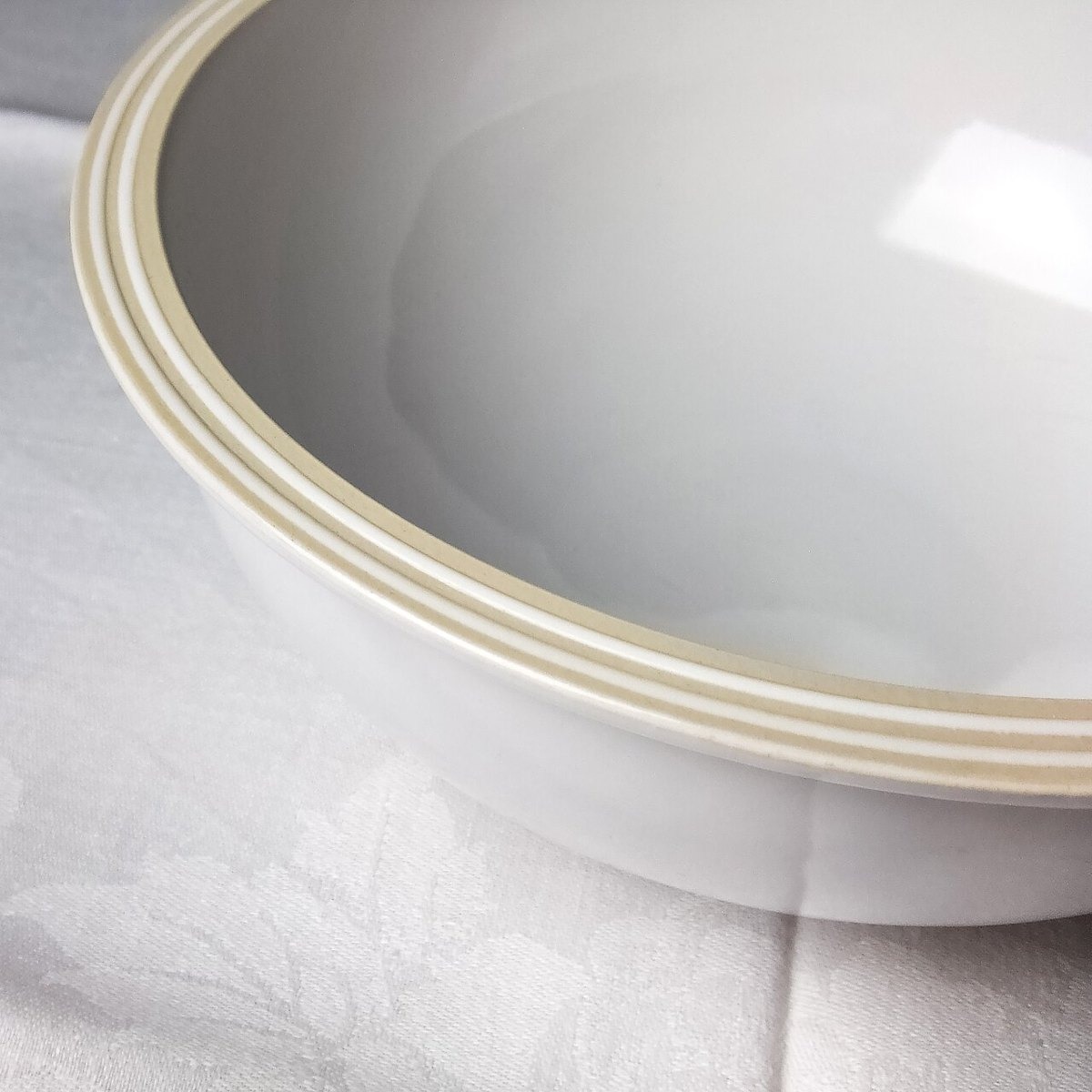 White stoneware serving bowl — photo 4 of 4