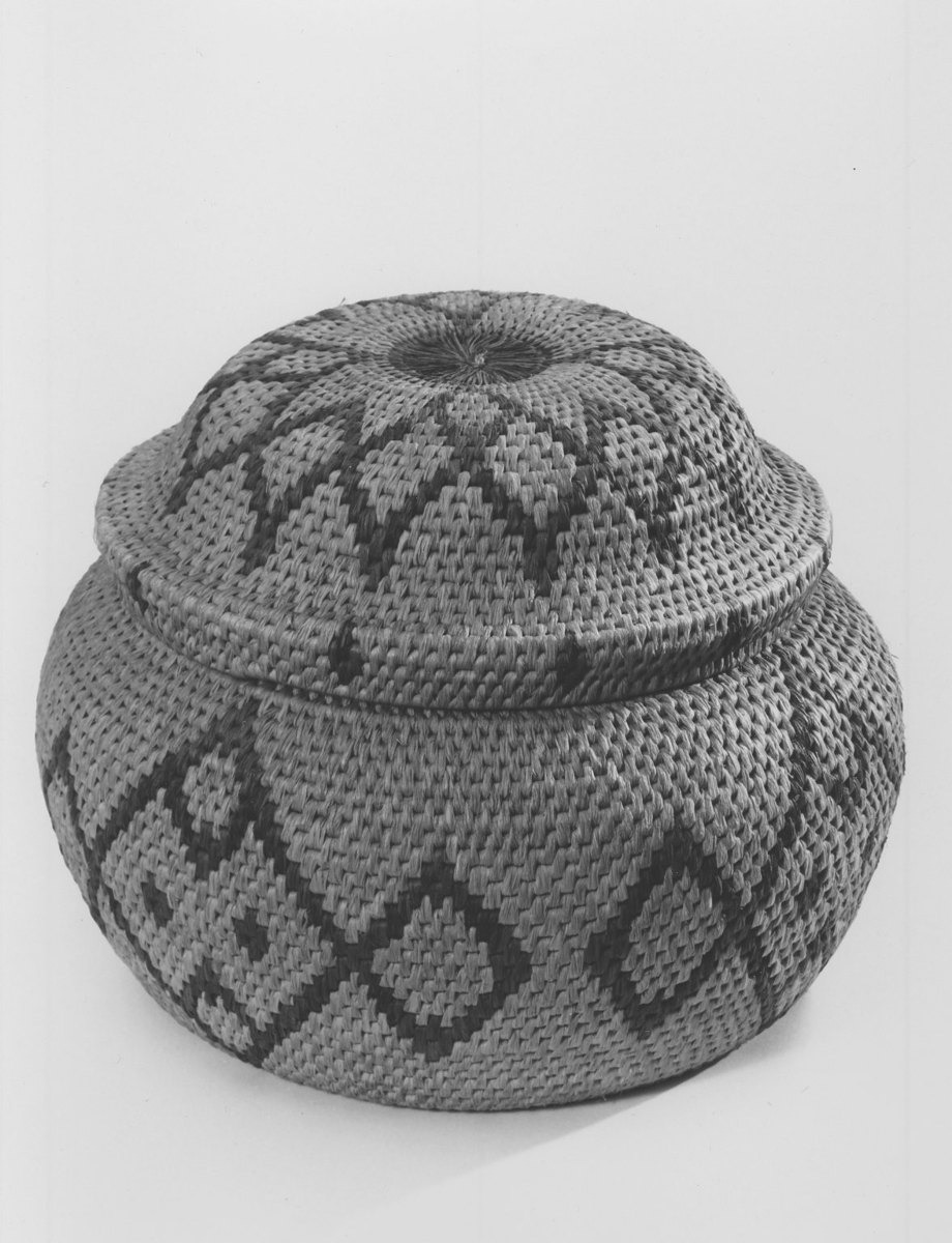 Zulu ilala lidded basket — photo 1 of 4