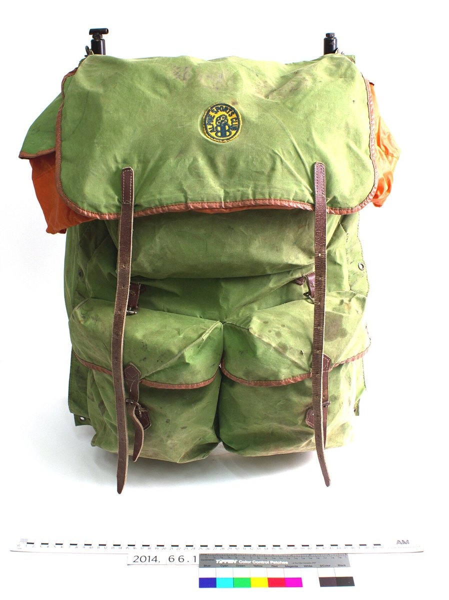 Waxed canvas backpack — photo 2 of 3