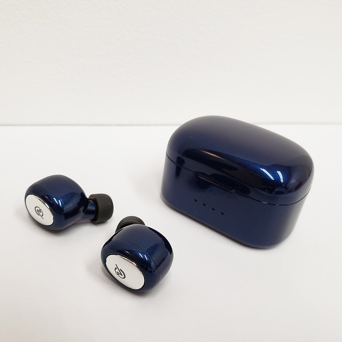 Air Pro wireless earbuds — photo 1 of 3