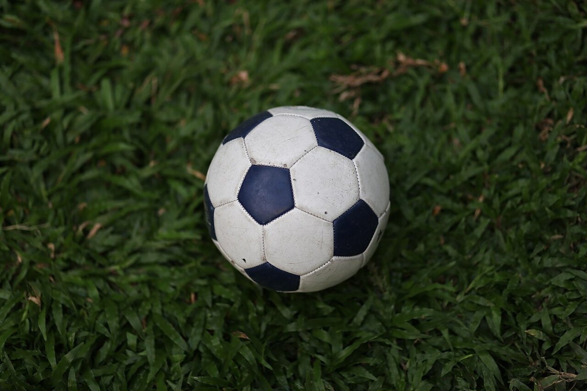 Match football — photo 1 of 3