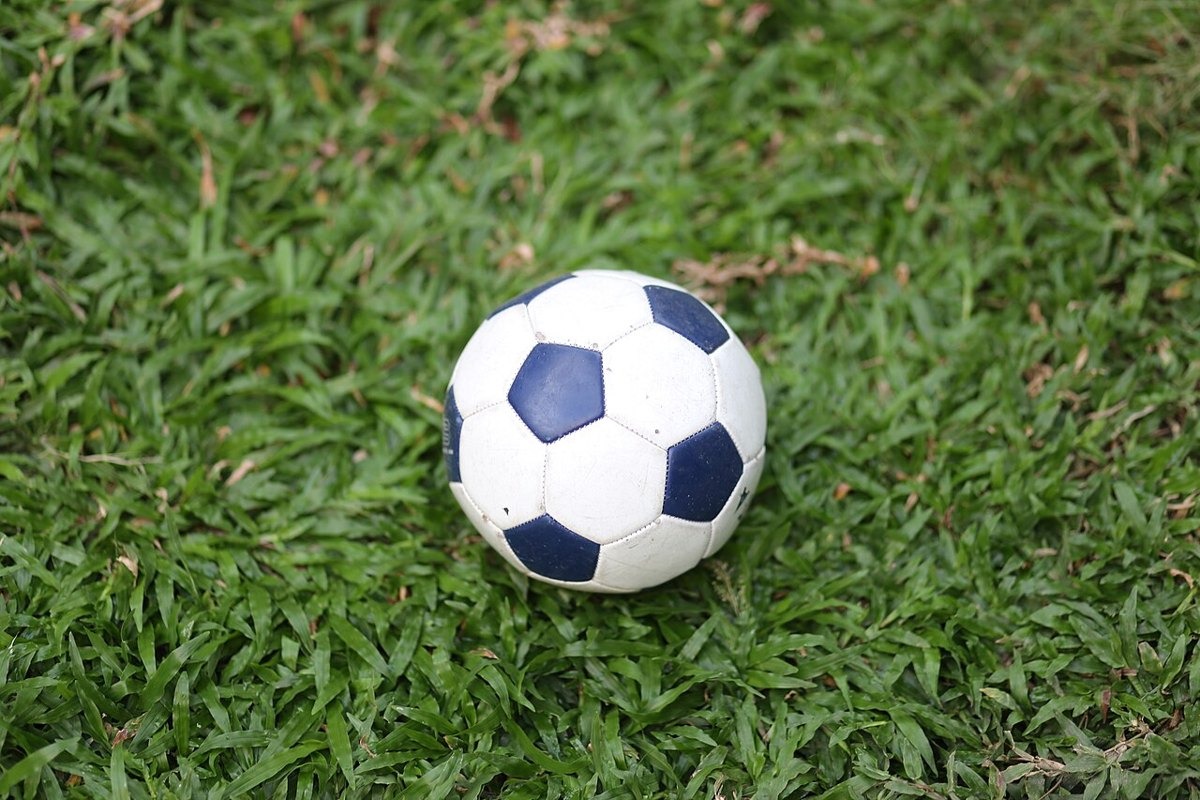 Match football — photo 2 of 3