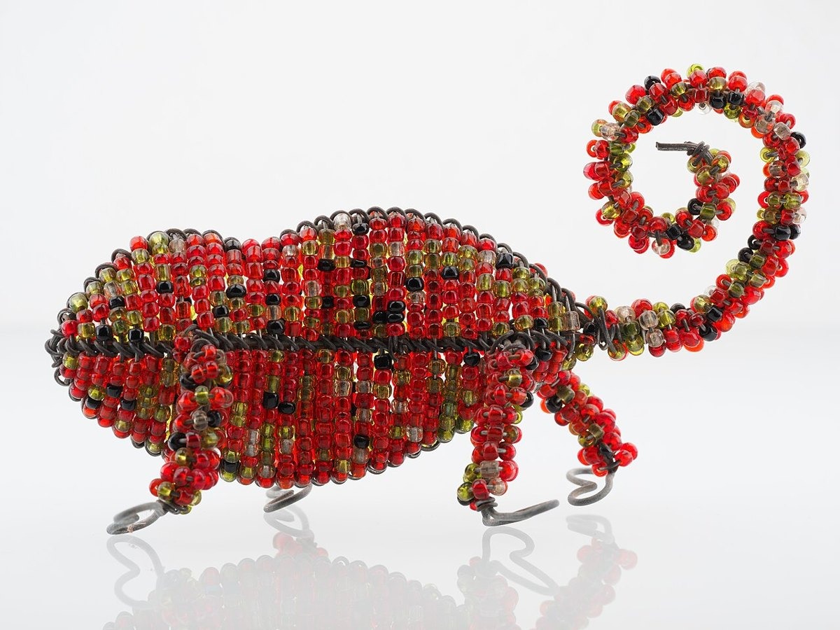 Wire and bead chameleon — photo 1 of 4