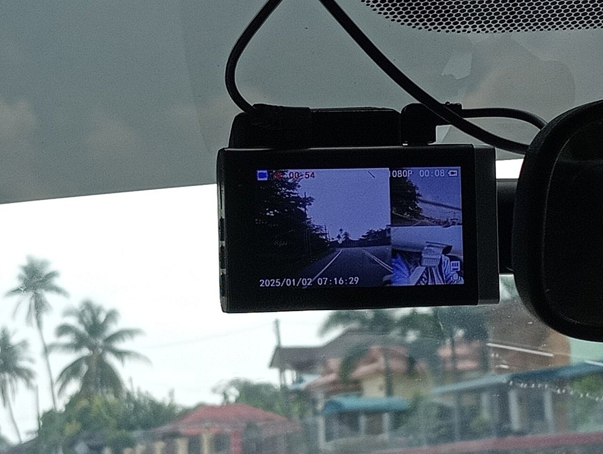 D1 dash cam — photo 3 of 4