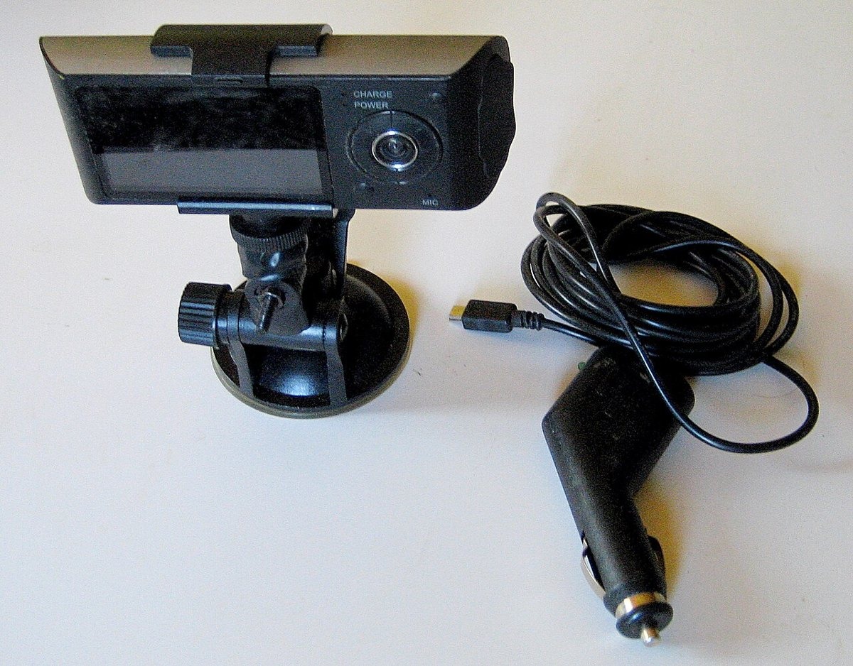 D1 dash cam — photo 1 of 4
