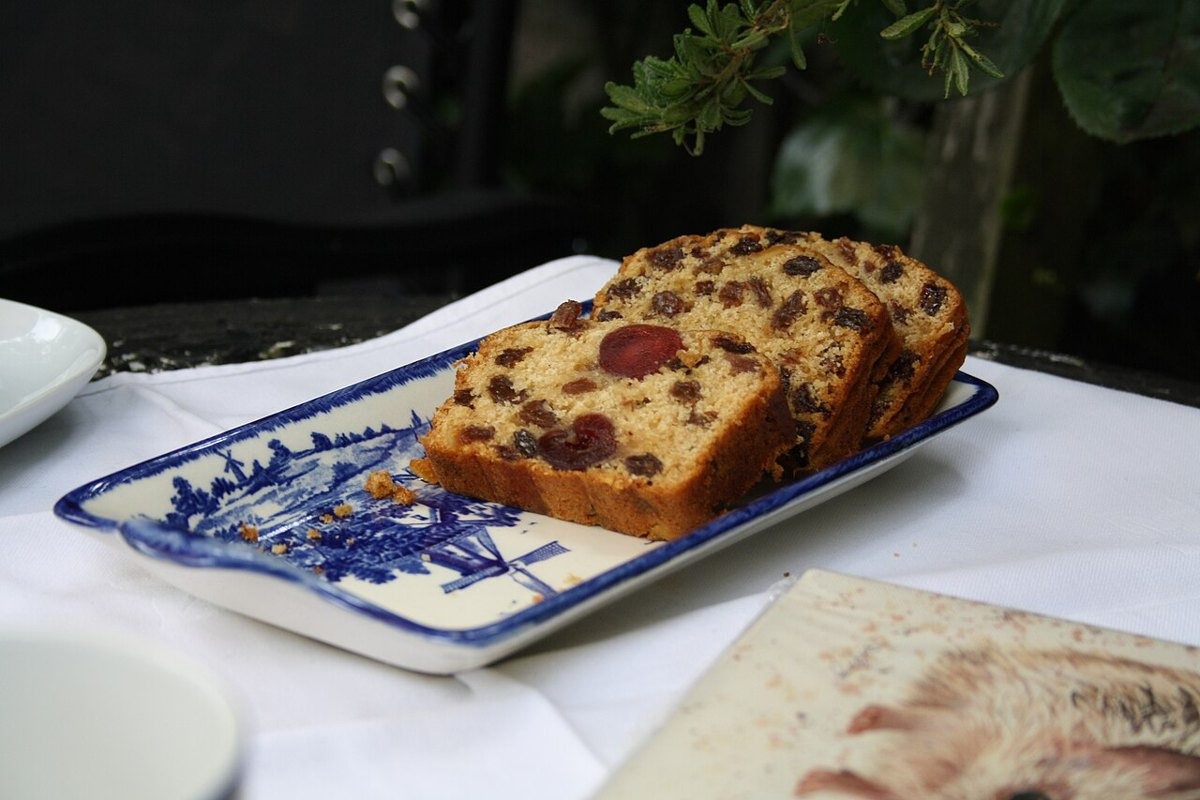 Celebration fruit cake — photo 3 of 4